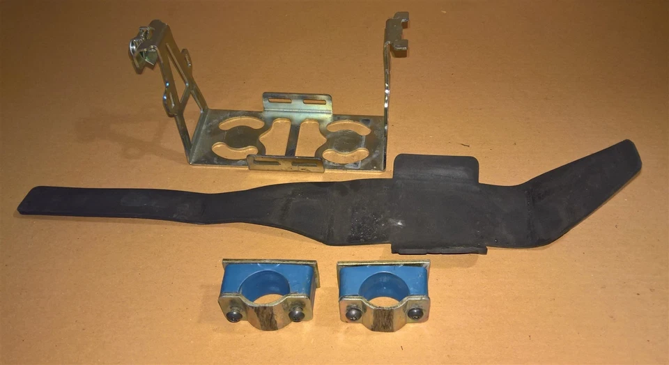 Soporte de montaje en caja de batería Rotax Max FR125 EVO REV01 Kart + abrazaderas Foto 1 de 1