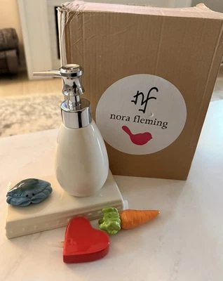 Dispensador de jabón Nora Fleming con 3 minis retiradas NUEVO EN CAJA raro retirado Foto 1 de 4