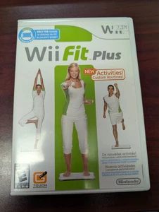 Wii Fit Plus Nintendo COMPLETE CIB w MANUAL Video Disc Game Excercise Fitness - Picture 1 of 2