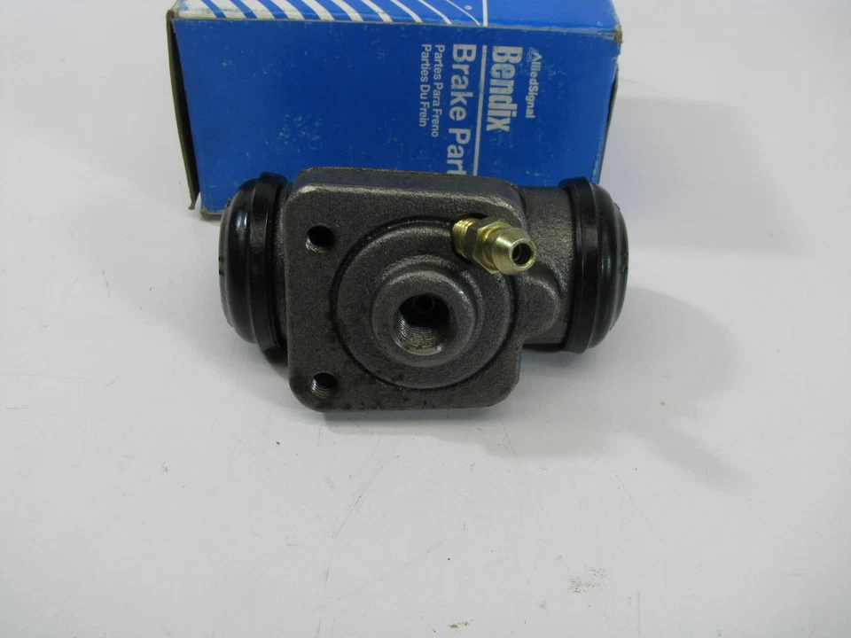 Bendix 33943 Rear Right Drum Brake Wheel Cylinder For 1987-1991 Toyota Camry - Image 1 of 1