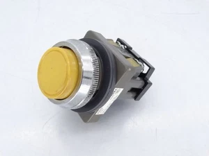 IDEC ABN110Y PUSHBUTTON - Picture 1 of 3