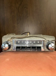 1955 1956 Chevy Chevrolet Push Button Radio Bel Air Nomad 210 150 factory Car - Picture 1 of 23
