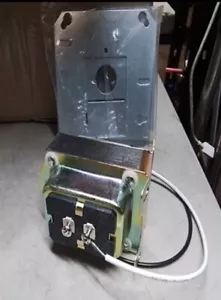 Sloan EL-248-40 Box Mount Transformer With Mount .120 VAC Input, 24 Vac output - Bild 1 von 2