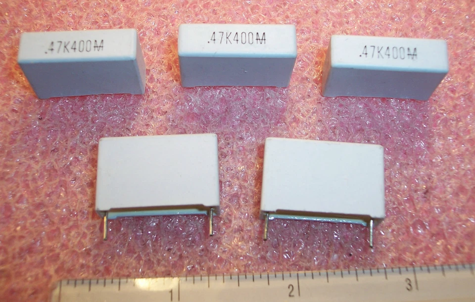 QTY (20)  .47uf 400V 10% RADIAL METALLIZED POLYESTER FILM 160-474K400N MALLORY   - Image 1 of 1