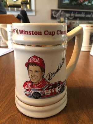 Darrell Waltrip #11 Stein/Mug Winston Cup Champion Foto 1 de 2