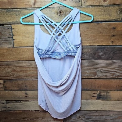 Camiseta sin mangas Lululemon Free To Be Wild 2 en 1 con sujetador incorporado talla 6 rosa gris a rayas Foto 1 de 4
