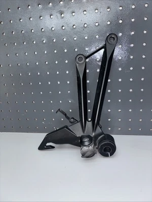 Kawasaki Ninja ZX10R ZX1000K 2011 ABS CLAVIJA DE PASAJERO TRASERO DERECHO P/N 35063B Foto 1 de 4