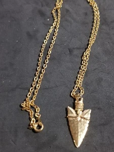 VINTAGE GOLD TONE NATIVE AMERICAN ARROWHEAD PENDANT 24" NECKLACE - Picture 1 of 4