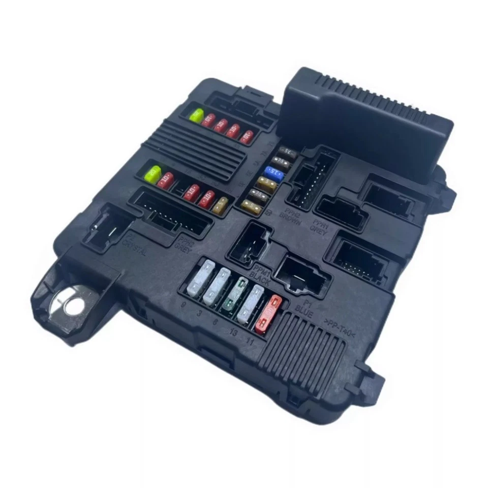 Car Engine Fuse Box Module 8200306032 8200306033 For Renault Megane / Scenic II - Image 1 of 4