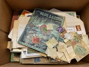 World Stamps, "Glory Box" Job Lot, Kiloware, Covers, Books, Albums Etc - Picture 1 of 21