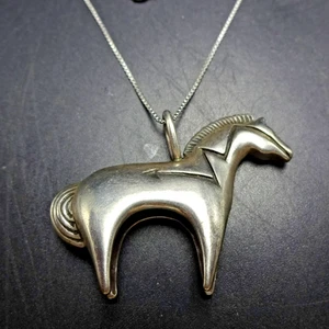 SOUTHWESTERN Plata de Ley COLGANTE CABALLO con Línea Corazón y Cadena Caja 925 18" - Imagen 1 de 15
