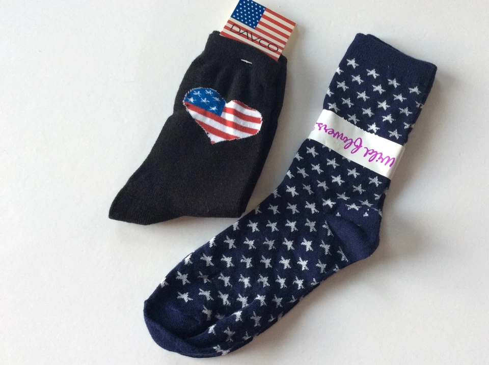 2 PARES CALCETINES MUJER NOVEDAD CREW * ESTRELLAS Y RAYAS ESTADOS UNIDOS *NUEVOS CON ETIQUETAS * NEGROS/AZULES * ¡DIVERTIDOS! Foto 1 de 1