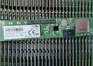 Samsung PM983 1,92 To SSD 110 mm M.2 NVMe 22110 PCIe MZ-1LB1T9B MZ1LB1T9HALS-00AMV - Photo 1/2