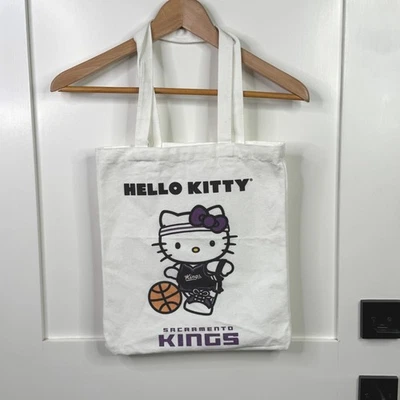 Bolso de Mano Hello Kitty X Sacramento Kings Lona Blanco Sanrio NBA Baloncesto 14x13 Foto 1 de 4