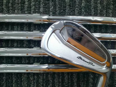 Mizuno Pro 520 Iron Set 6-9,Pw 5pc Flex Stiff N.S.PRO 950GH Steel - Image 1 of 4