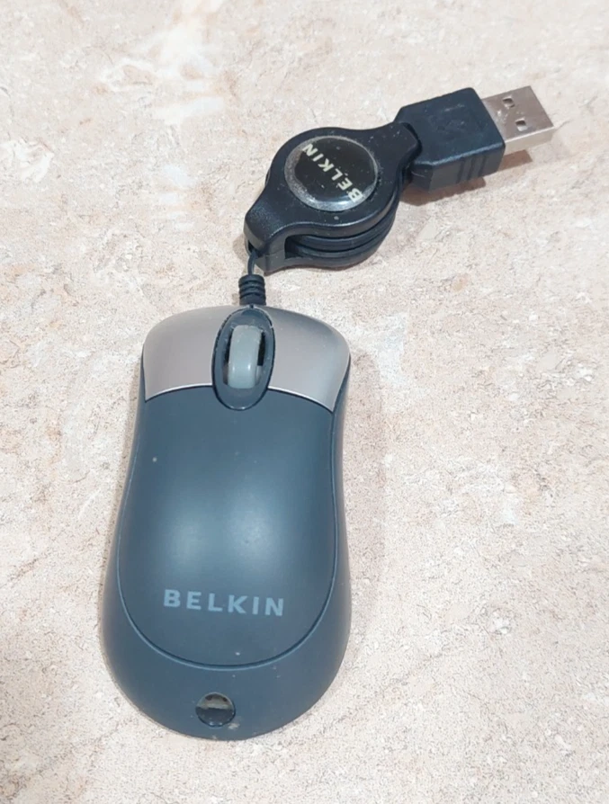 Belkin Mini Retractable Travel Size Mouse F5L016 USB Compact Gray Optical 3" - Image 1 of 3