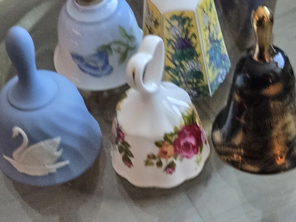 Bell Collection Wedgwood  and all signed England  Japan Dutch mini Bells 5x - Image 1 of 4