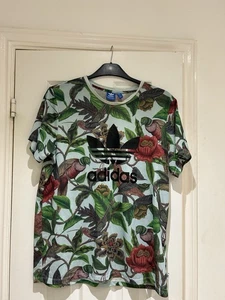 Ladies Adidas Bird Themed Crew Neck T-shirt, Green Red White. Size 18 - Picture 1 of 7