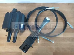KIT DE VÁLVULA DE CARGA FRONTAL AKON Cargador frontal 2 compartimentos 90 l/min 12V CENTRO ABIERTO - Imagen 1 de 11