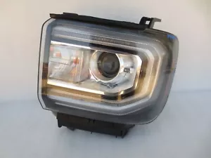 🔄2016-2018 GMC Sierra 1500 LEFT Driver Xenon HID OEM Headlight Lamp🔄CRACKED - Picture 1 of 13