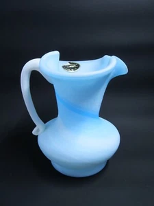 VINTAGE KANAWNA BLUE & WHITE SATIN SLAG GLASS MINIATURE PITCHER VASE WITH LABEL - Picture 1 of 8