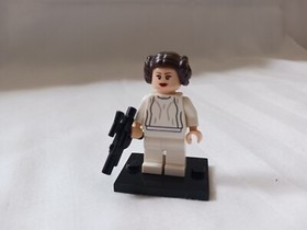 Lego Star Wars Princess Leia w Blaster Set Only Minifigure SW7965 EUC Displayed