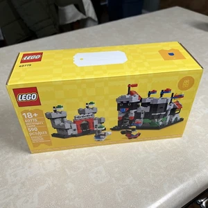 New SEALED  Lego Set 40775 Mini Knight's Castle Exclusive - Picture 1 of 3