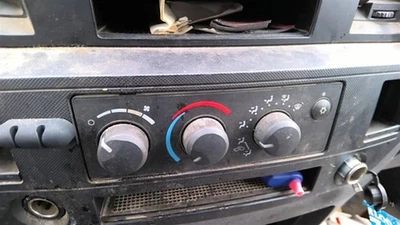 Control de temperatura CA compatible con 07-08 MITSUBISHI RAIDER 532909 Foto 1 de 4