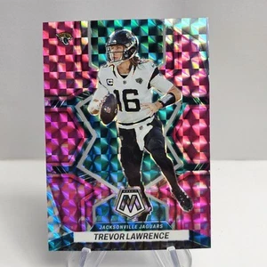 2022 Panini Mosaic #88 Trevor Lawrence Mosaic Camo Pink - Bild 1 von 2