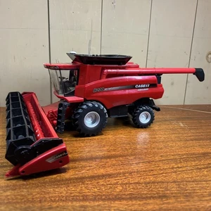 Tomy Case IH Axial Flow 8230 Combine Harvester Big Red Farm Series Britains Ertl - Picture 1 of 24