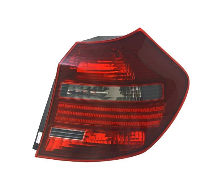 BMW 1 SERIES E81 E87 2007-2012 SMOKE VT686P RIGHT REAR LIGHT TAIL  - Image 1 of 1