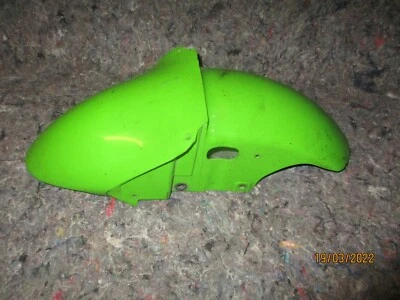 garde boue avant vert pour KAWASAKI ZX6R 600 ZXR référence 35004-1421 - Photo 1/4