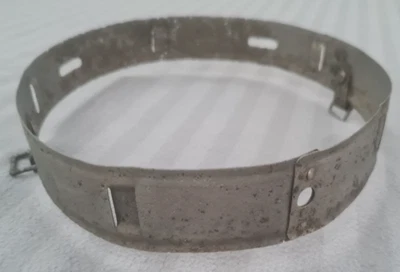 WW2 German Steelhelm Helmet Headliner Band Reliquia dal Kurland - Immagine 1 di 4