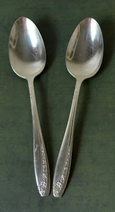 2 SPOONS QUEEN MARY aka STARLIGHT STARLIGHT ROSE 1953 | WM. ROGERS Silverware   - Picture 1 of 6