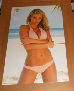Poster Miss Caribbean Marrito Internazionale Rosa 34x22 Funky RARO Modello - Foto 1 di 3
