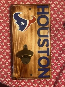 Individuell gebeiztes Holz handbemalt Houston Texans Männerhöhle Flaschenöffner - Bild 1 von 2