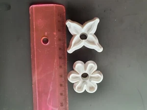 PME 'Fushcia' (FS1 & FS2) Sugar Flower cutter set, cake decorating tools - Picture 1 of 3