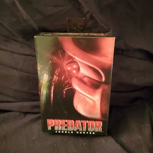 NECA Predator Jungle Predator Action Figure SEALED (Box Wear Damage) b - Picture 1 of 3