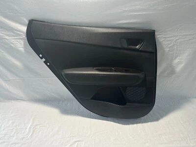 Panel de moldura de puerta lateral izquierda trasera Kia Optima 2016-2018 OEM Foto 1 de 4