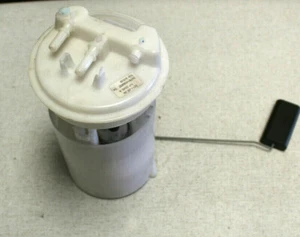 VOLVO V40 Benzinpumpe Dieselpumpe Kraftstoffpumpe - Imagen 1 de 3