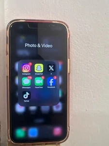 Apple iPhone 14 - 128 GB - Red (Unlocked) w/ tiktok installed - Picture 1 of 4