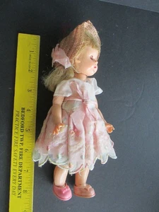 Vintage Puppe 8 Zoll mit Schlafaugen und Kleidung C104 - Bild 1 von 5
