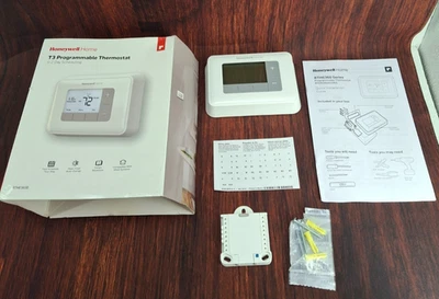 Honeywell T3 5-2 Day Programmable Thermostat 2H/2C Multistage Heating & Cooling - Image 1 of 4