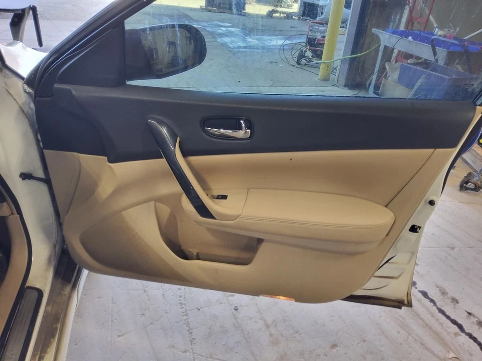 MAXIMA    2014 Front Door Trim Panel 526870 - Imagem 1 de 1