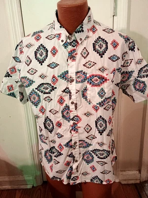 Sunrise Kingdom Aztec Men's XL White Short Sleeve Button Down. - Image 1 of 3