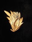 ELEGANT GOLD TONE BROOCH TEXTURED LEAVES WITH EARS OF WHEAT