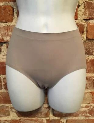 Bragas suavizantes Rhonda gris cizalla cuerpo invisible cobertura completa NUEVO Foto 1 de 4