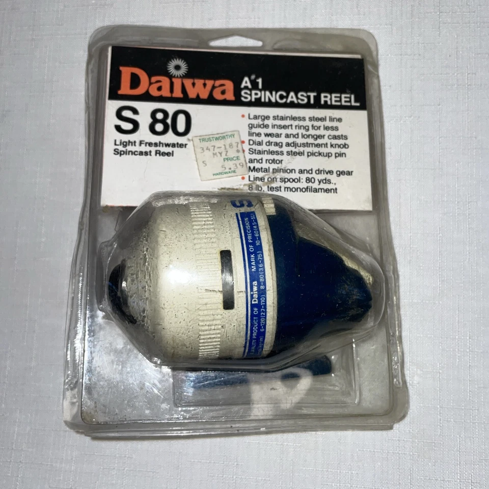 New Vintage Daiwa S80 Spin Cast Fishing Reel White Blue S - Image 1 of 4