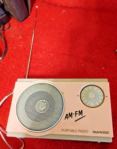 Vintage rosa IMA tragbares Radio AM/FM Modell Nr.MR15 - Bild 1 von 8