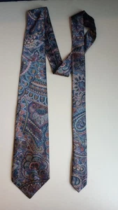 Oleg Cassini  Men's Red Black Necktie - Picture 1 of 3